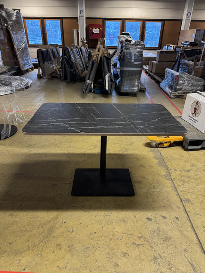 (120x70) spisebord i svart, marmorert bordplate