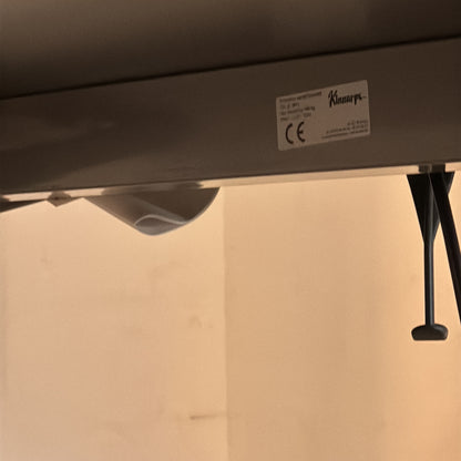 (200x80) Kinnarps el hev/senk skrivebord i lys grå