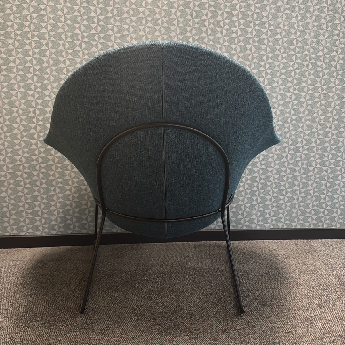 Johanson Design Atticus High Loungestol i blå, metallstativ