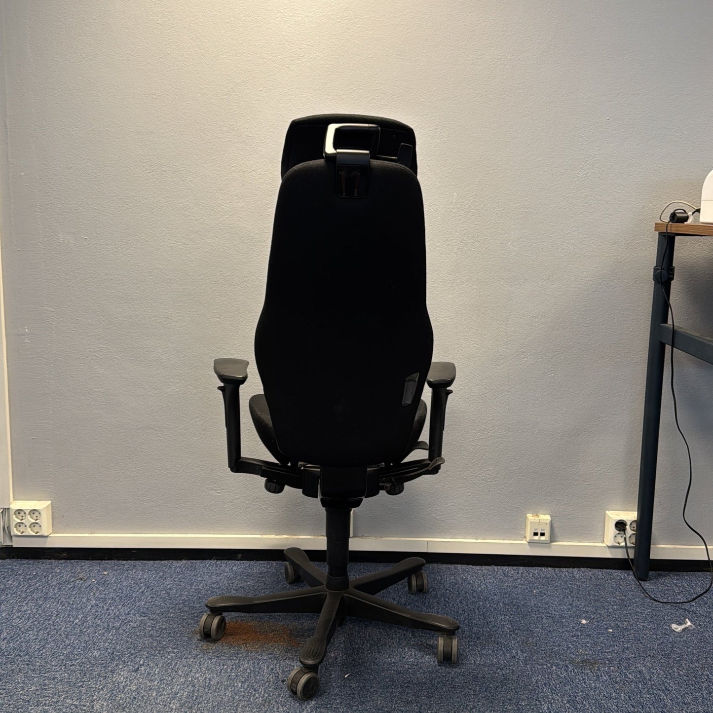 Plus kontorstol fra Kinnarps i svart