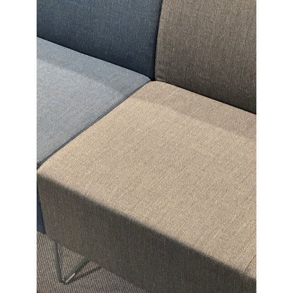 VAD Pivot sofa i flerfarget