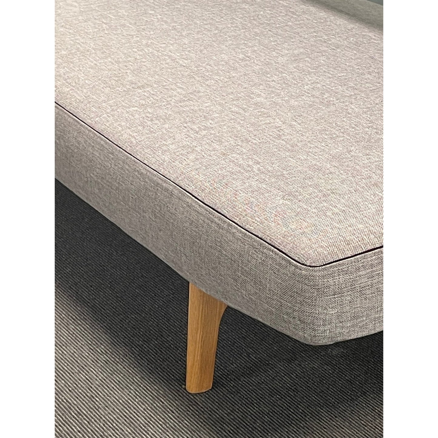 Sovesofa fra Innovation i lys grå