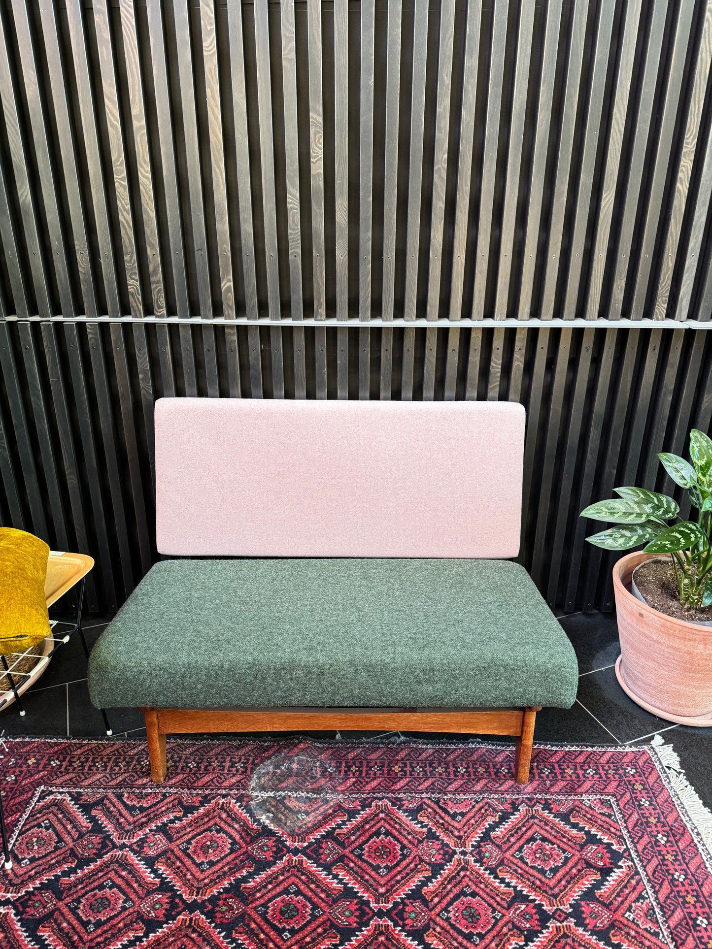 Retro loungesofa i grønn