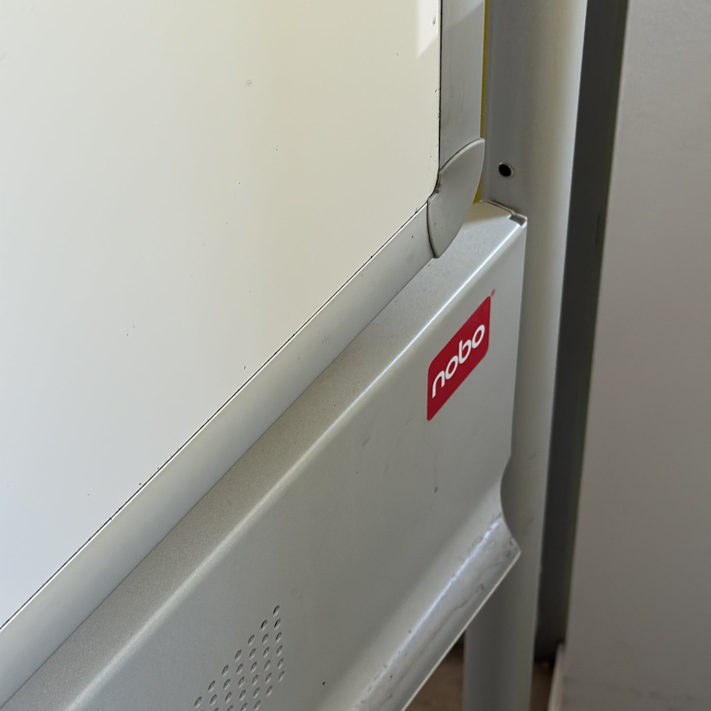 Whiteboard fra Nobo i hvit