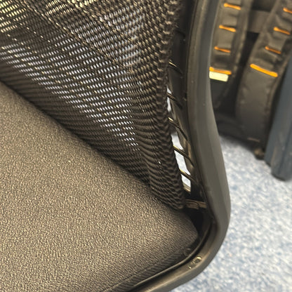 Think kontorstol fra Steelcase i svart