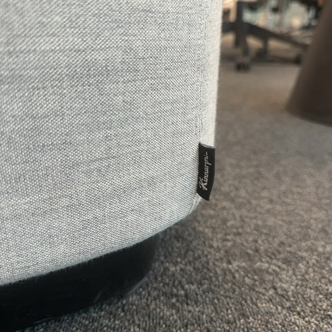 Fields puff fra Kinnarps i grå