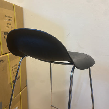 3D fra Gubi i svart