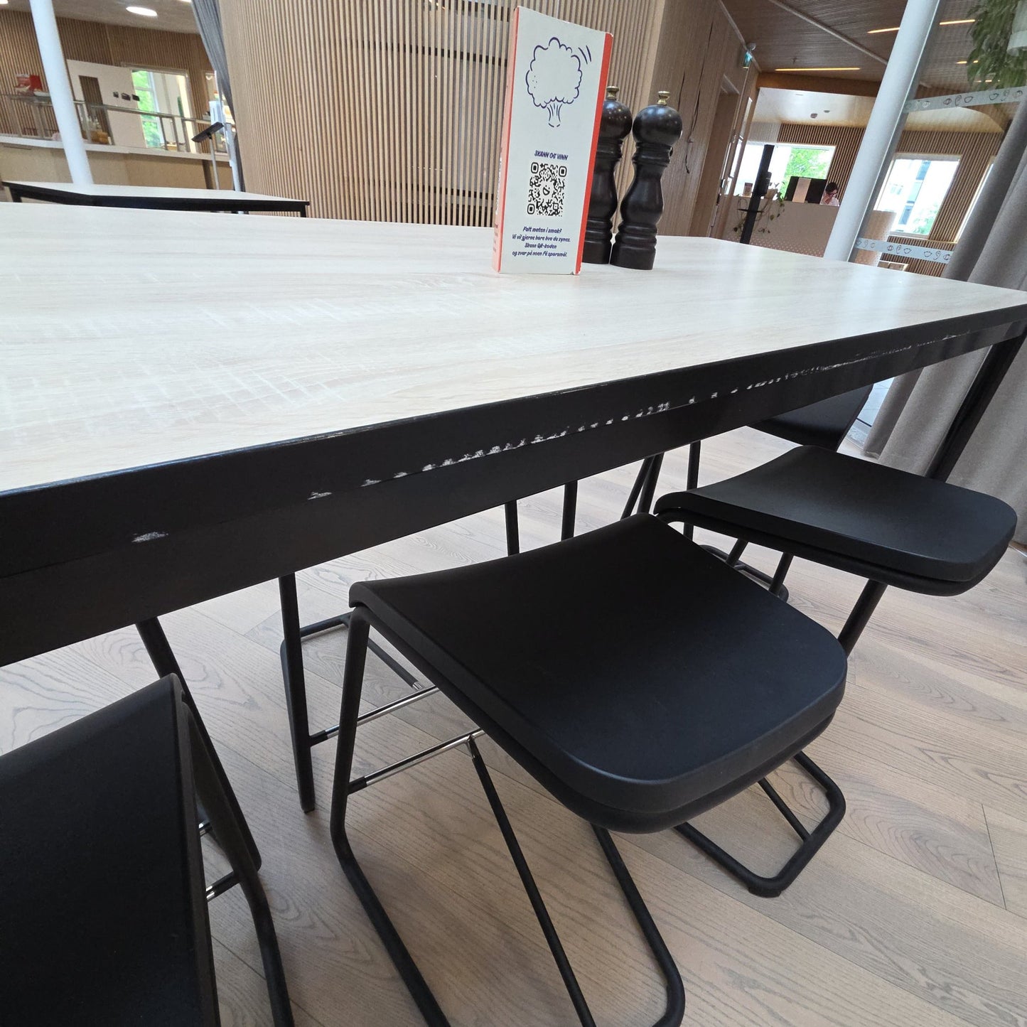(200x70) spisebord fra EKV i eik