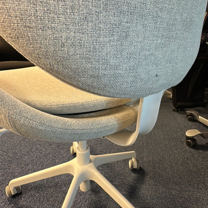 HATTEFJÄLL kontorstol fra IKEA i lys grå