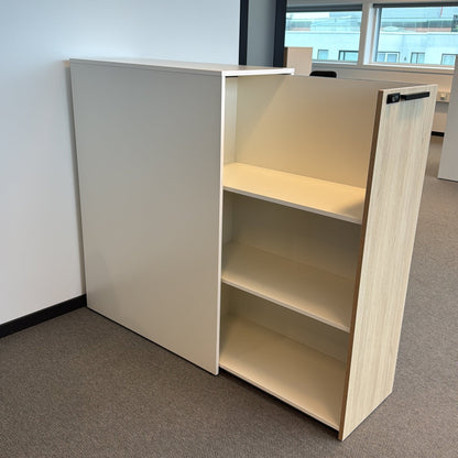(40x83x113,5) skap i lyst tre