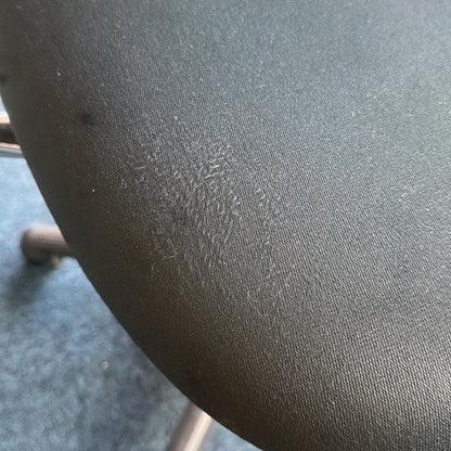 T-Chair kontorstol fra Vitra i svart