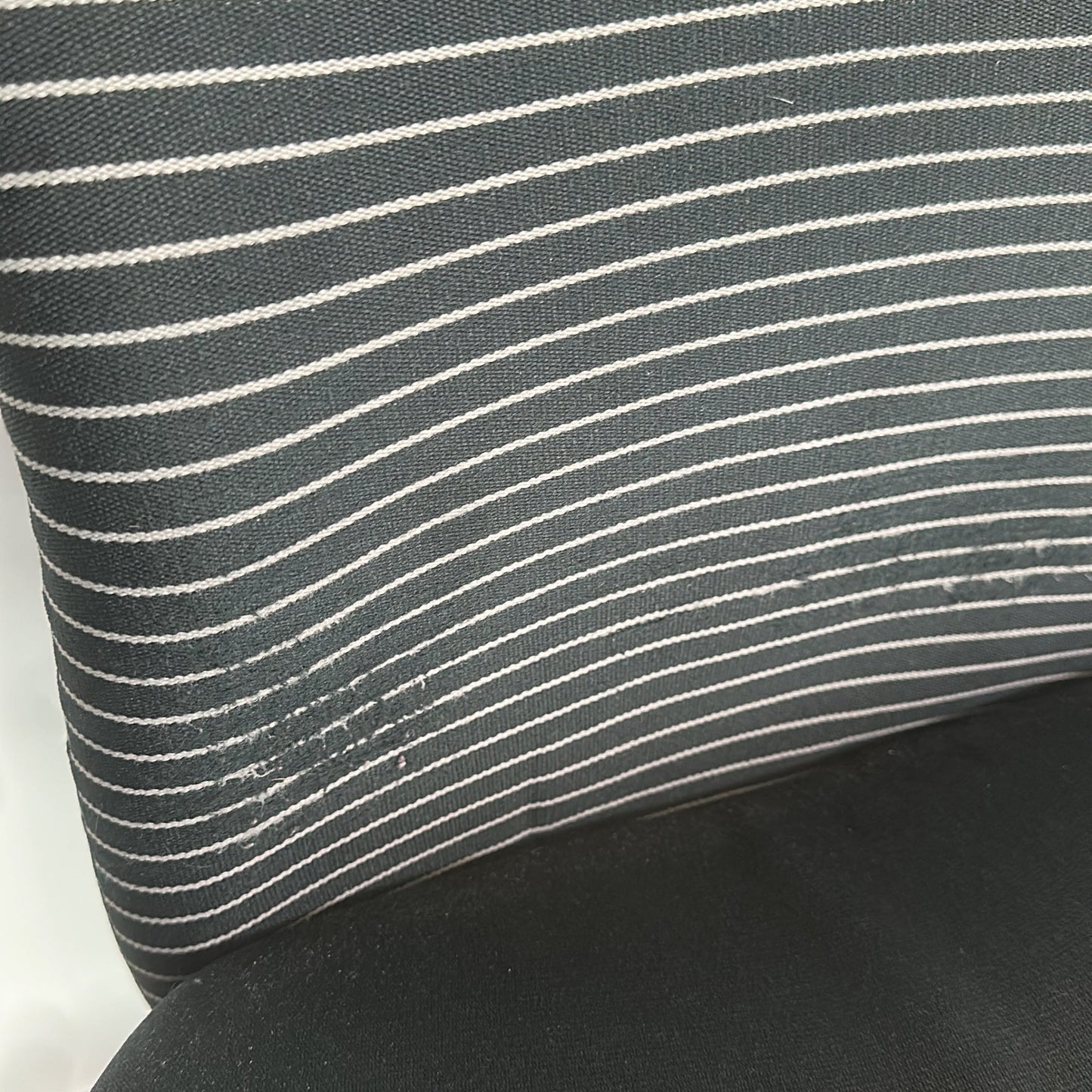 T-Chair kontorstol fra Vitra i svart