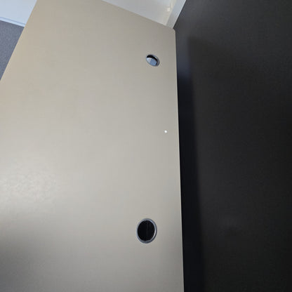 (160x80) DUBA B8 hev/senk-bord i lys grå, kabelgjennomføring