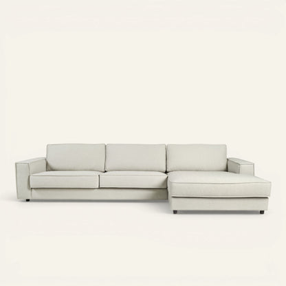 Olivia sjeselongsofa fra Forms & Objects i beige, sjeselong høyre