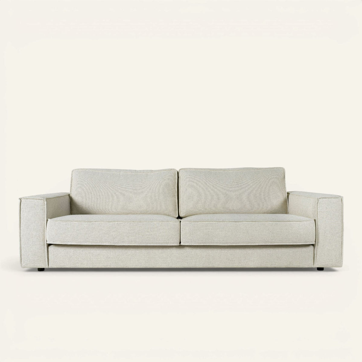 Olivia Sofa fra Forms & Objects i beige, tekstilstoff