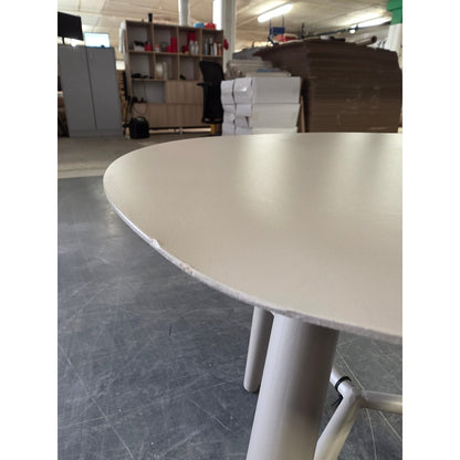 Brafab Vannes sofabord i lakkert aluminium