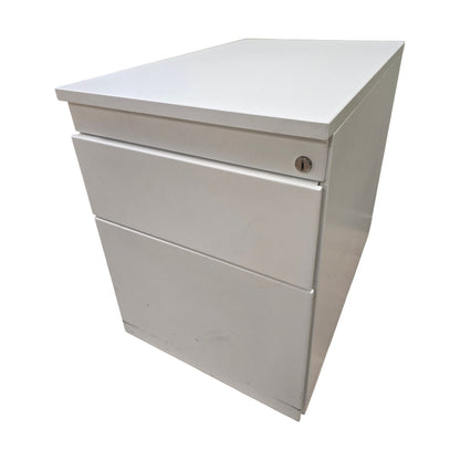 Skuffeseksjon i hvit