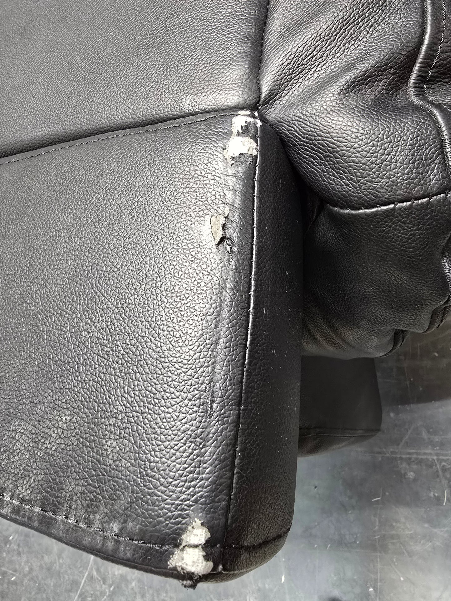 Mora  reclinerstol, sort hud og PVC