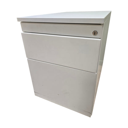 Skuffeseksjon i hvit