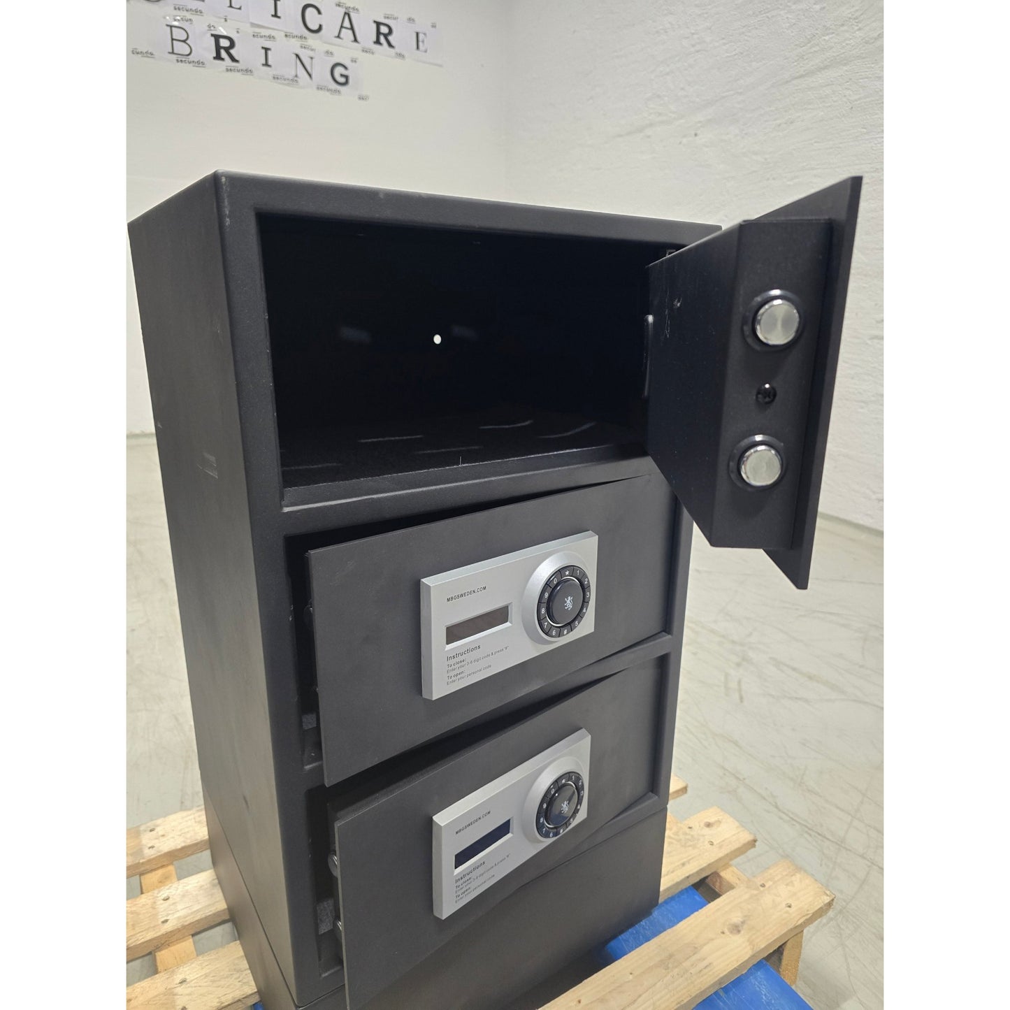 Verdiskap med 3 rom, kodelås, svart