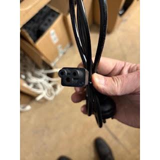 Elkabel skrivebord med 3 runde kontakter