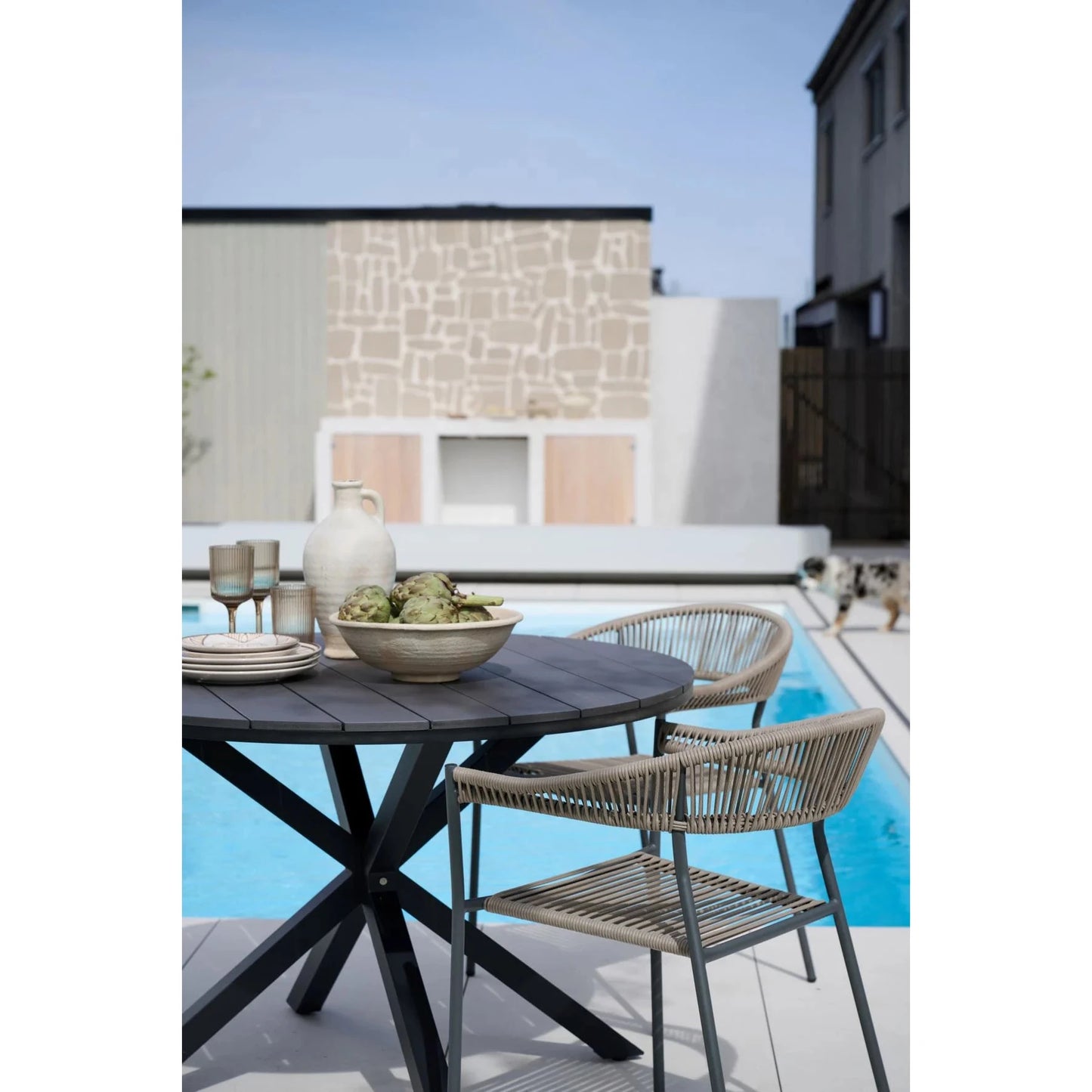 Adriana Hagebord svart - 73 cm ø110